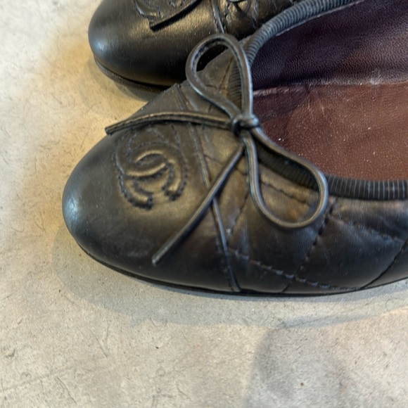 Chanel black leather CC ballet flats - Picture 4 of 5
